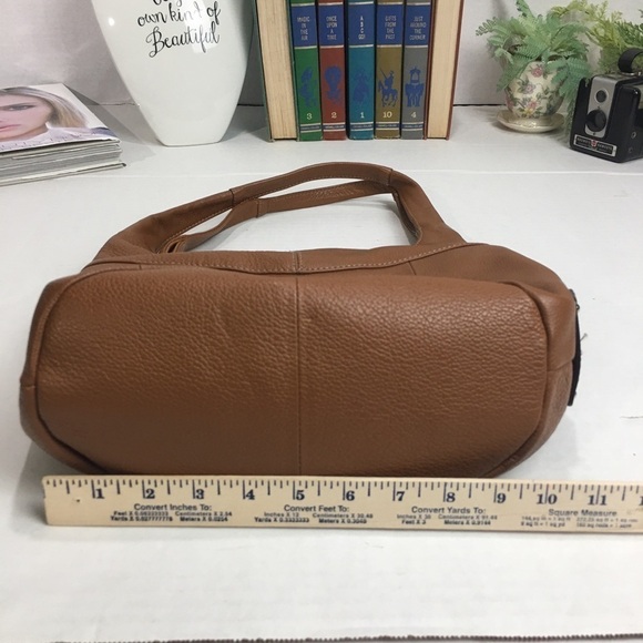 Tignanello Leather Shoulder purse - Picture 6 of 11